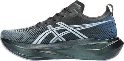 أسيكس ميجابلاست: أفضل حذاء ركض يومي صنعته أسيكس على الإطلاق ؛ أداء أحذية السباقات دون شريحة الكربون القاسية / يصل الأسبوع الأول من يناير "إن شاء الله"