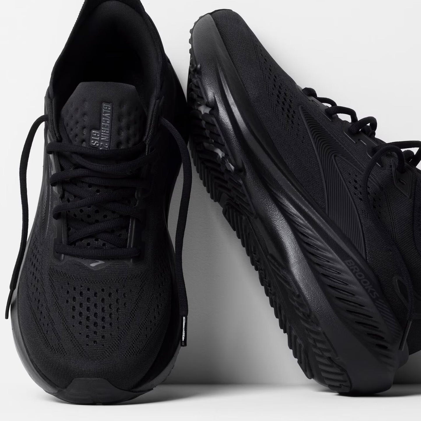 GTS23 بروكس جليسرين

"الإصدار العريض" Wide

أفضل حذاء فلات فوت في العالم

فخامة تجمع بين الراحة والدعم

حجز مسبق يصل 15 مايو "إن شاء الله"