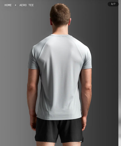 2XU تيشيرت ركض
يتوفر في الأسبوع الرابع من يناير "إن شاء الله"