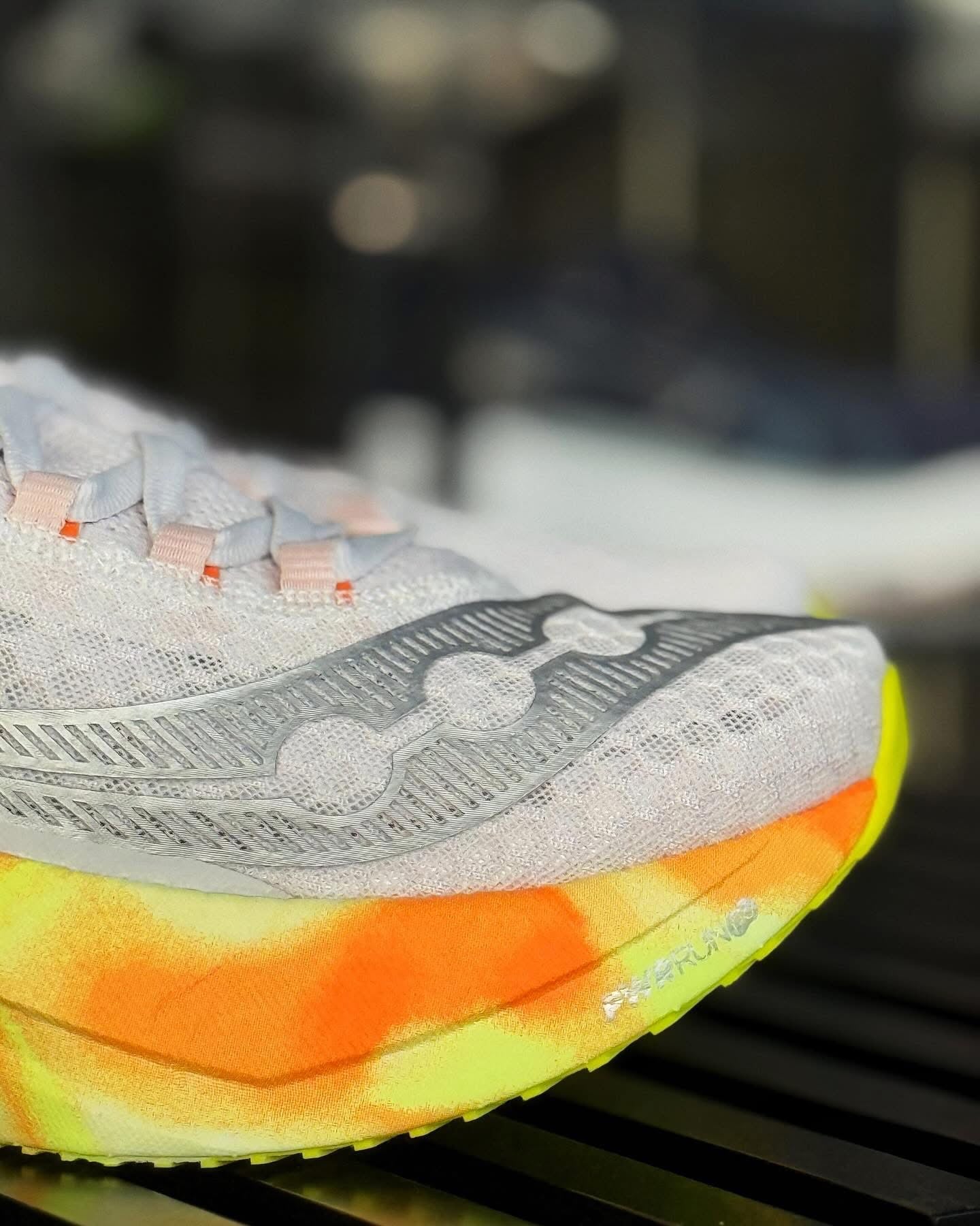 سوكوني برو 4 , حذاء السباقات متعدد المهام