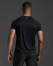 2XU تيشيرت ركض